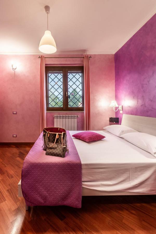 Il Bacio E La Nocciola Bed & Breakfast Labico Exterior photo